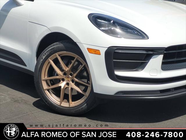 2022 Porsche Macan Base