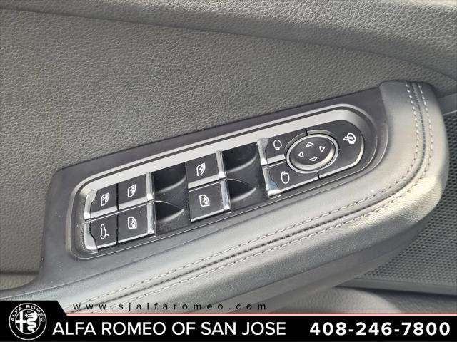 2022 Porsche Macan Base
