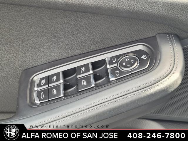 2022 Porsche Macan Base