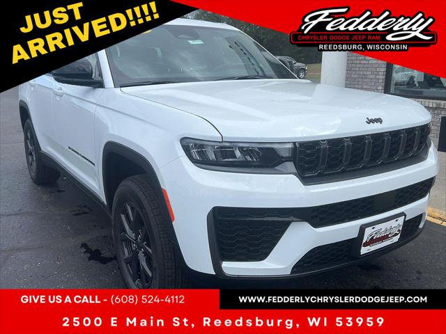 2027 Jeep Grand Cherokee Laredo Altitude for sale in Reedsburg, WI