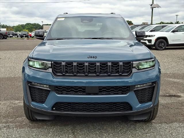 2027 Jeep Grand Cherokee GRAND CHEROKEE LIMITED 4X4