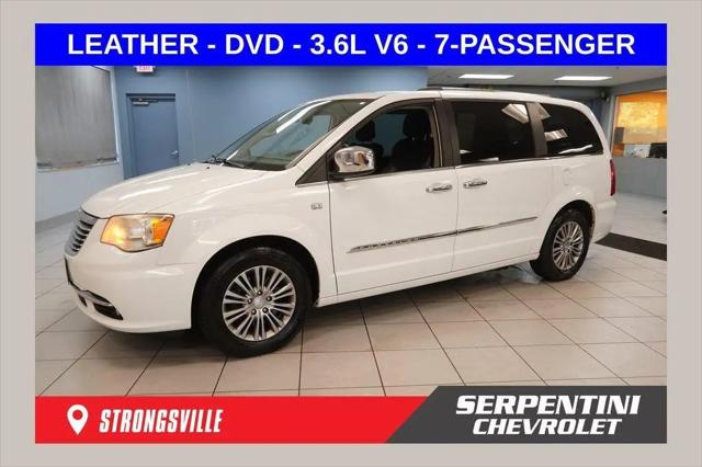 2014 Chrysler Town & Country Touring-L 30th Anniversary for sale in Strongsville, OH