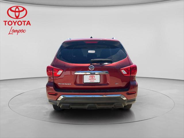 2017 Nissan Pathfinder SL