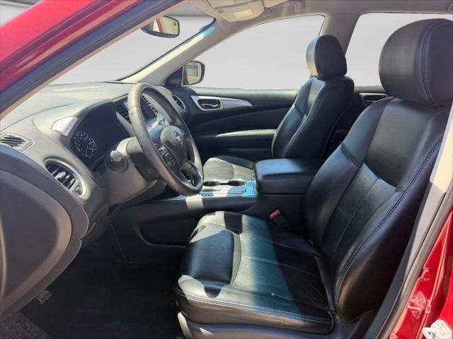 2017 Nissan Pathfinder SL