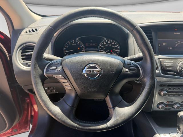 2017 Nissan Pathfinder SL