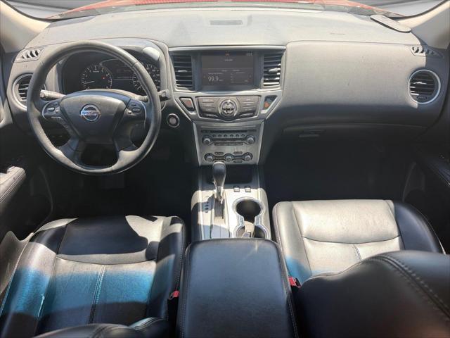 2017 Nissan Pathfinder SL