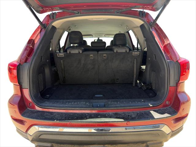 2017 Nissan Pathfinder SL