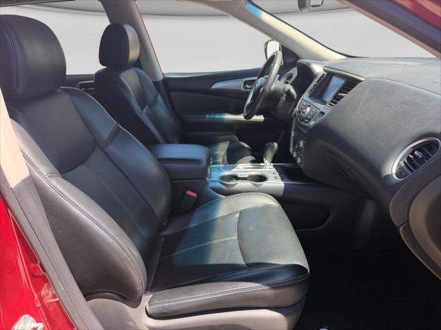 2017 Nissan Pathfinder SL