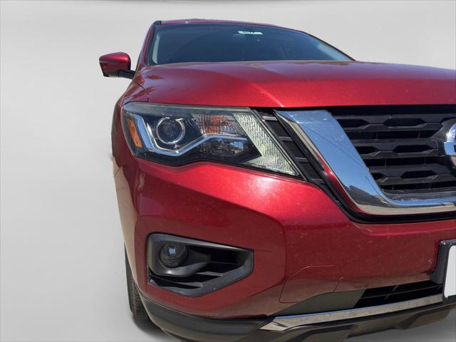 2017 Nissan Pathfinder SL