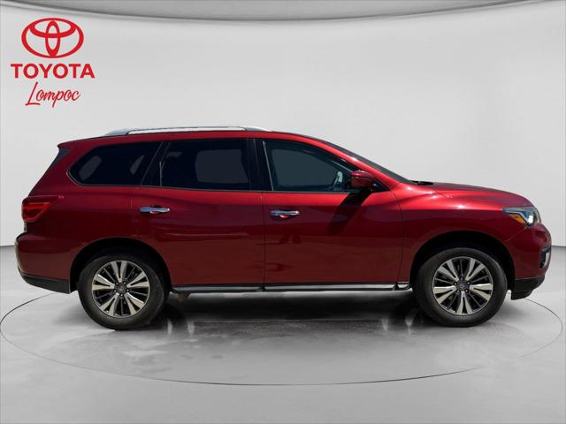 2017 Nissan Pathfinder SL