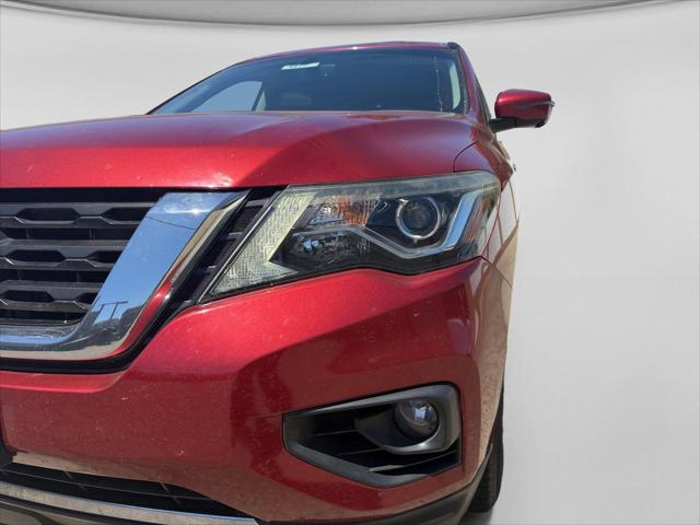 2017 Nissan Pathfinder SL