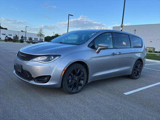 2020 Chrysler Pacifica Touring