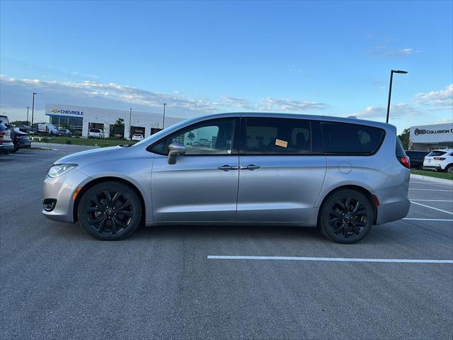 2020 Chrysler Pacifica Touring