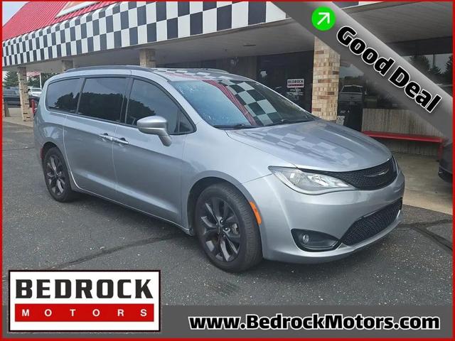2020 Chrysler Pacifica Touring L for sale in Blaine, MN