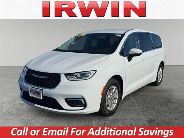 2023 Chrysler Pacifica Touring L for sale in Laconia, NH