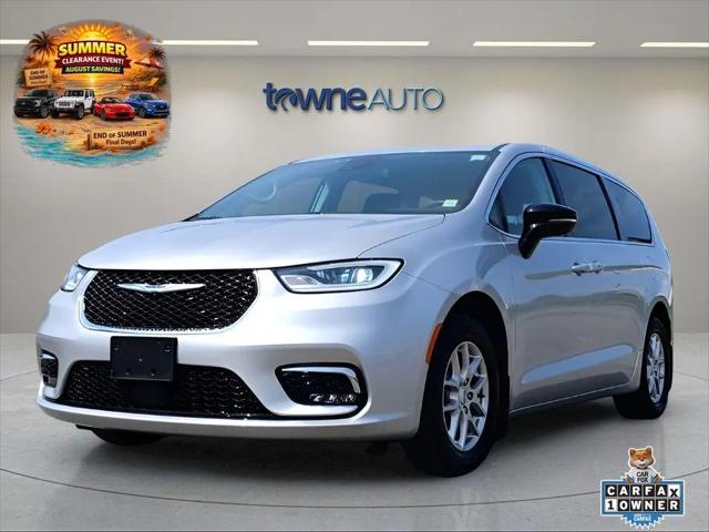 2024 Chrysler Pacifica Touring L for sale in Hamburg, NY