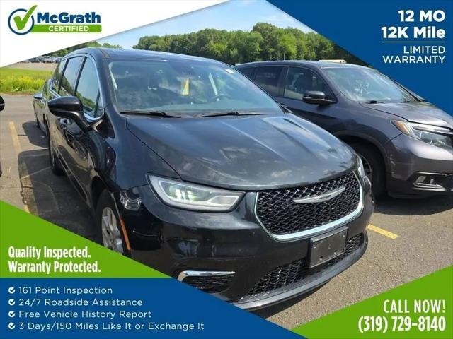 2023 Chrysler Pacifica Touring L for sale in Cedar Rapids, IA