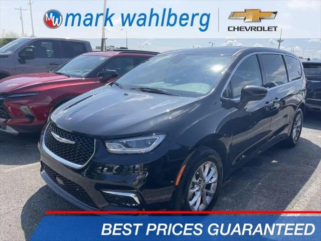 2023 Chrysler Pacifica Touring L AWD for sale near Columbus, OH