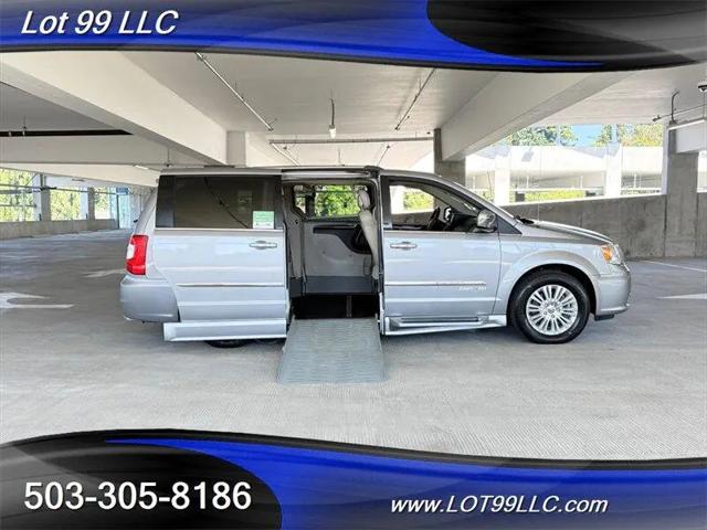 2013 Chrysler Town & Country Limited for sale in Milwaukie, OR
