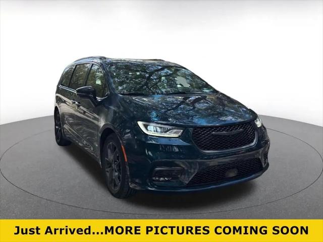 2025 Chrysler Pacifica Limited for sale in Orlando, FL