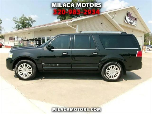 2011 Lincoln Navigator L Base for sale in Milaca, MN