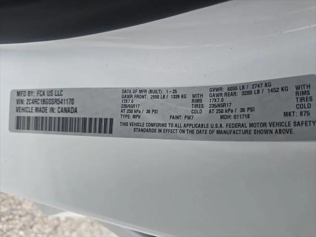 2025 Chrysler Pacifica Select