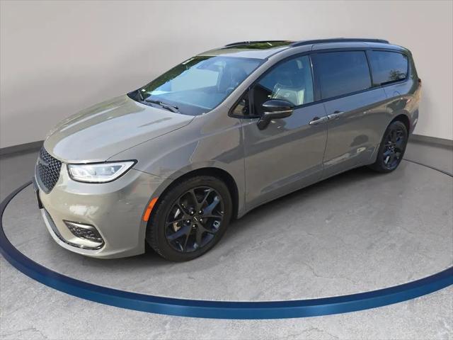 2025 Chrysler Pacifica Limited for sale in Raleigh, NC