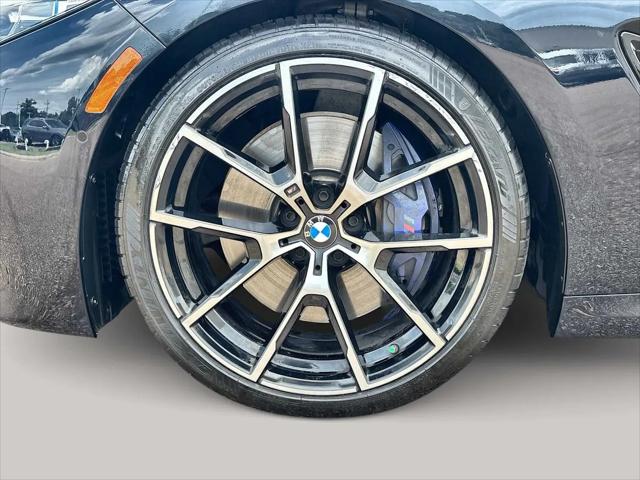 2022 BMW 8 Series 840i