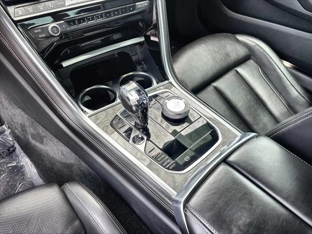 2022 BMW 8 Series 840i
