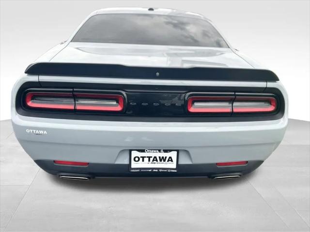 2021 Dodge Challenger SXT