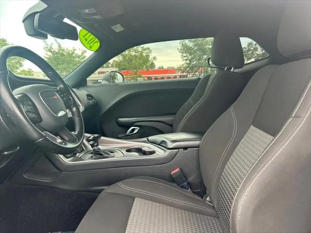 2021 Dodge Challenger SXT