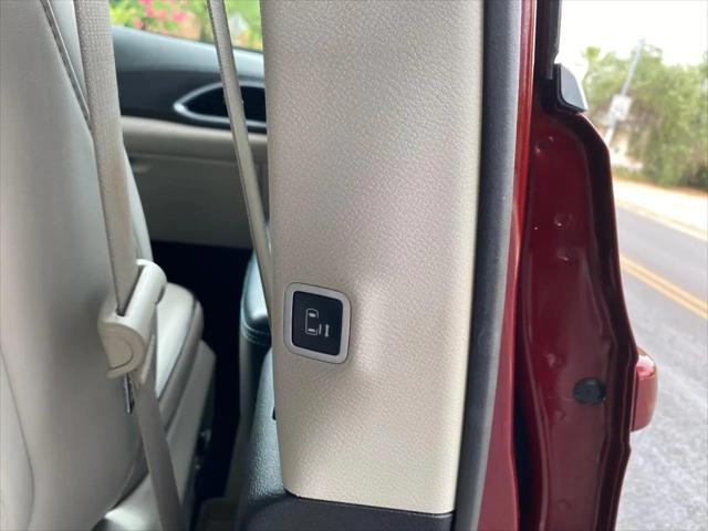2018 Chrysler Pacifica Hybrid Limited