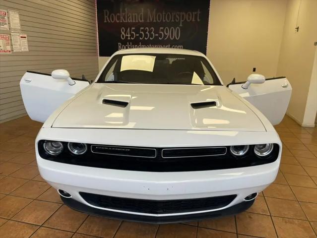 2021 Dodge Challenger SXT