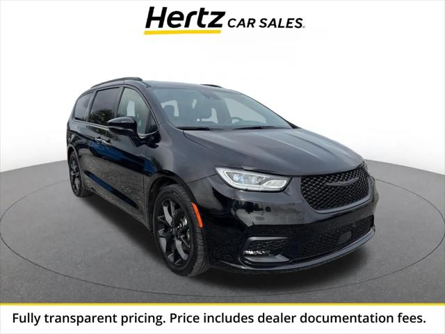 2025 Chrysler Pacifica Limited for sale in Woodhaven, MI