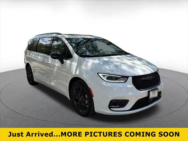 2025 Chrysler Pacifica Limited for sale in Orlando, FL