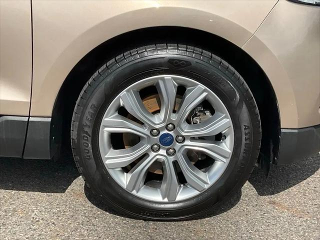 2020 Ford Edge Titanium