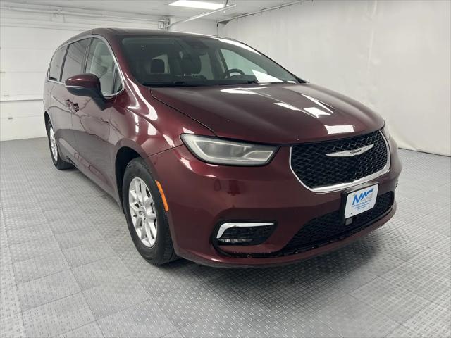 2023 Chrysler Pacifica Touring L for sale in Chillicothe, MO