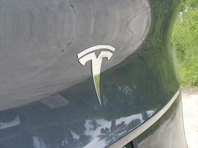 2025 Tesla Model Y Long Range Dual Motor Rear-Wheel Drive