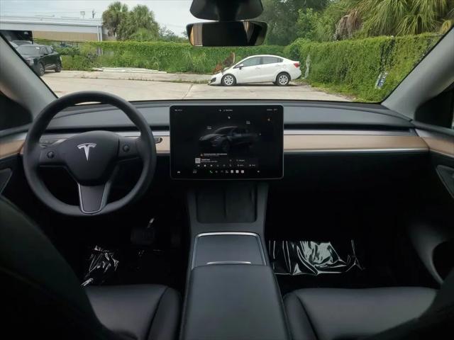 2025 Tesla Model Y Long Range Dual Motor Rear-Wheel Drive