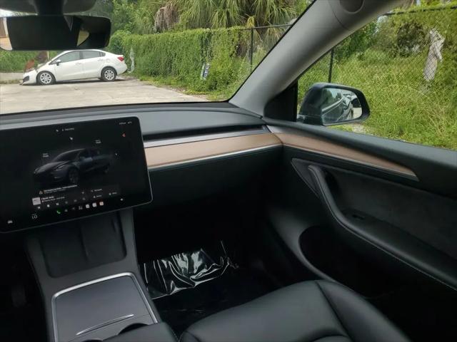 2025 Tesla Model Y Long Range Dual Motor Rear-Wheel Drive