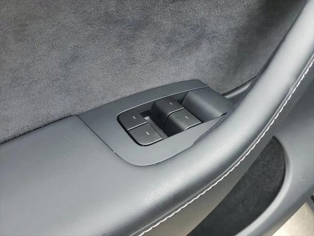 2025 Tesla Model Y Long Range Dual Motor Rear-Wheel Drive