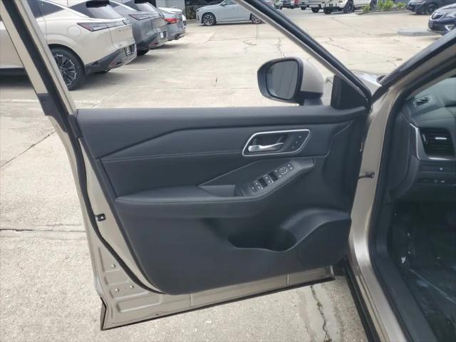 2025 Nissan Rogue Platinum FWD