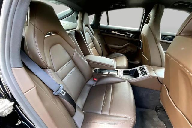 2018 Porsche Panamera 4
