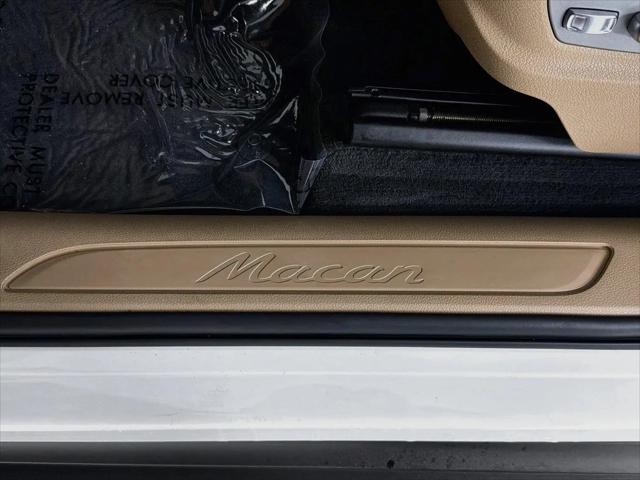 2023 Porsche Macan Macan
