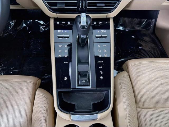 2023 Porsche Macan Macan