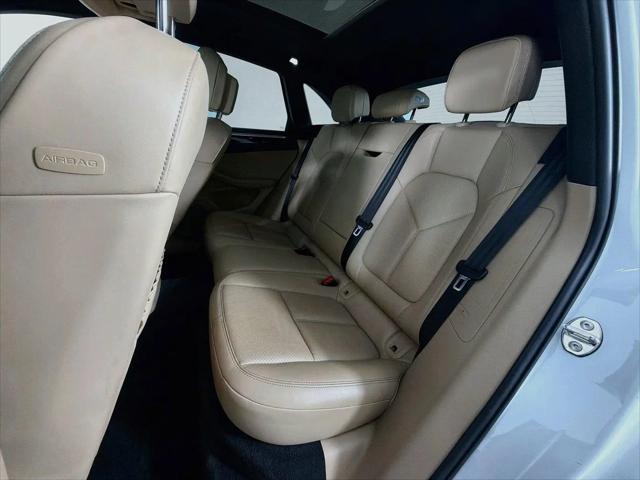 2023 Porsche Macan Macan