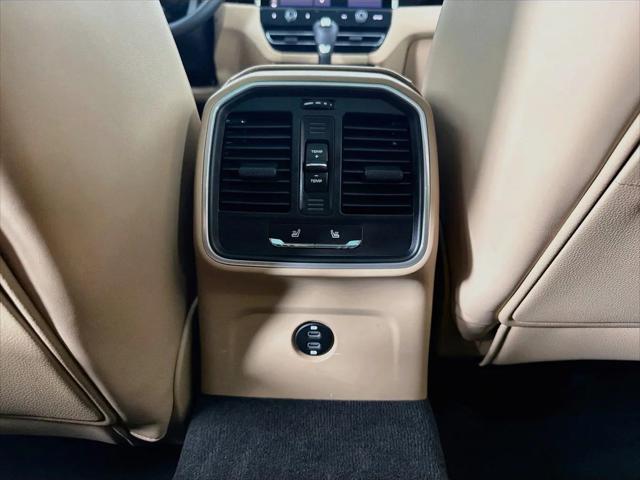 2023 Porsche Macan Macan