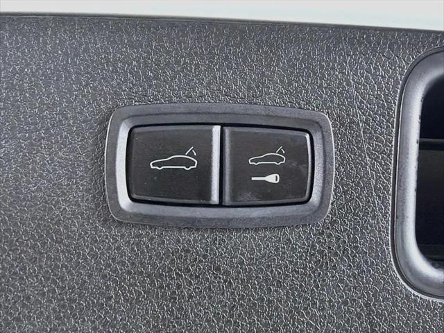 2023 Porsche Macan Macan