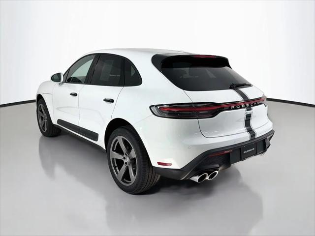 2022 Porsche Macan Macan