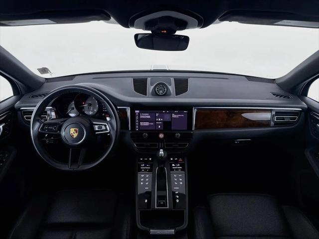 2022 Porsche Macan Macan